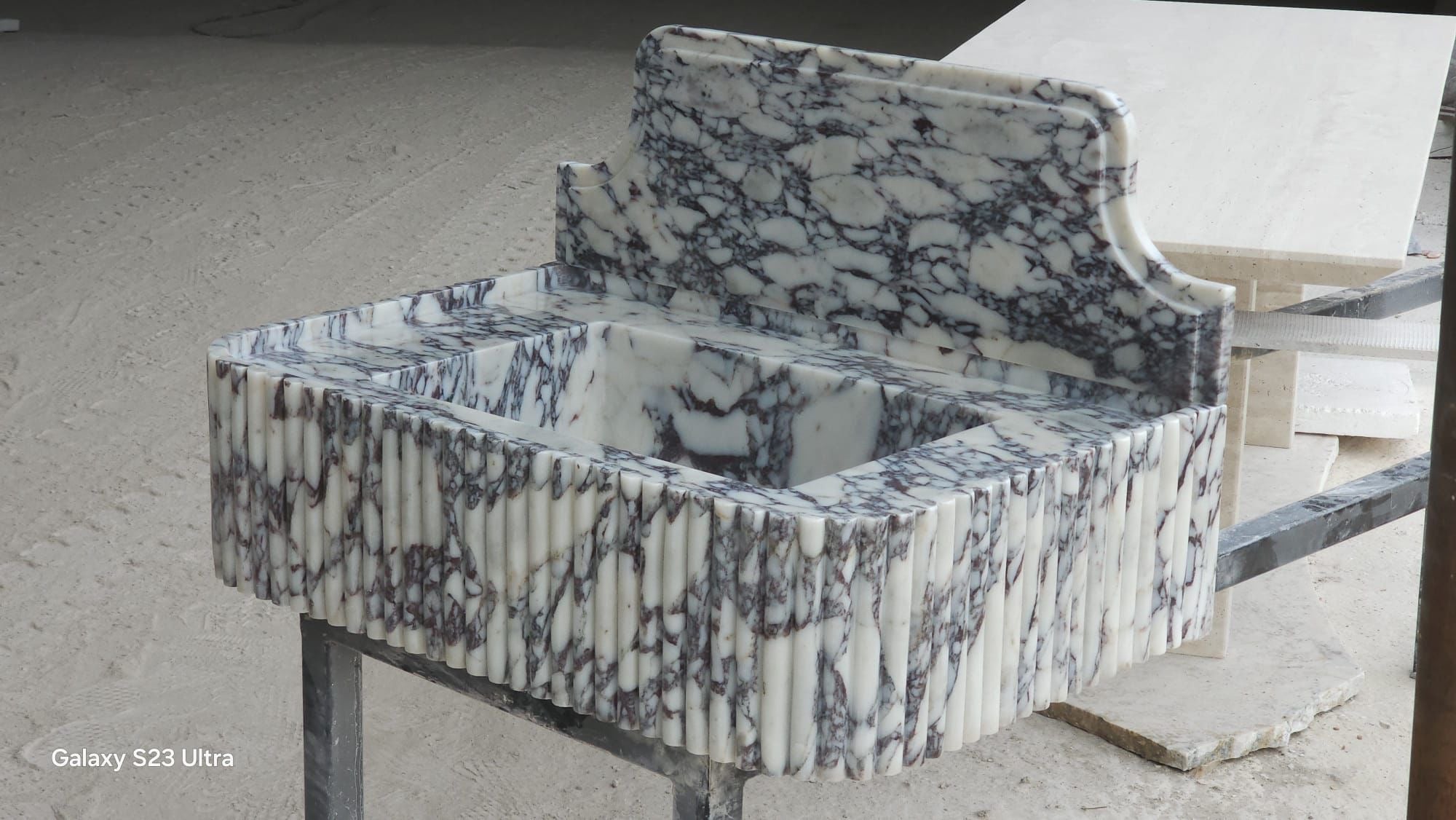 Calacatta Viola Fluted Design Bathroom Sink